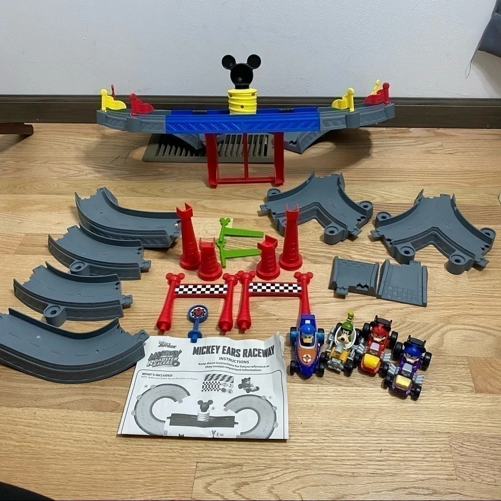 Mickey Ears Raceway W/ 3 Diecast Cars Goofy Mickey Mouse Donald Duck Play Set